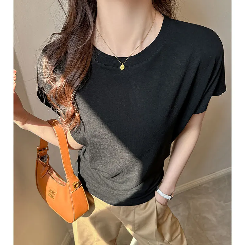 Women's V-neck short-sleeved t-shirt summer 2026 new front shoulder loose and thin high-end pleated thin top
Women's V-neck short-sleeved t-shirt summer 2026 new front shoulder loose and thin high-end pleated thin top