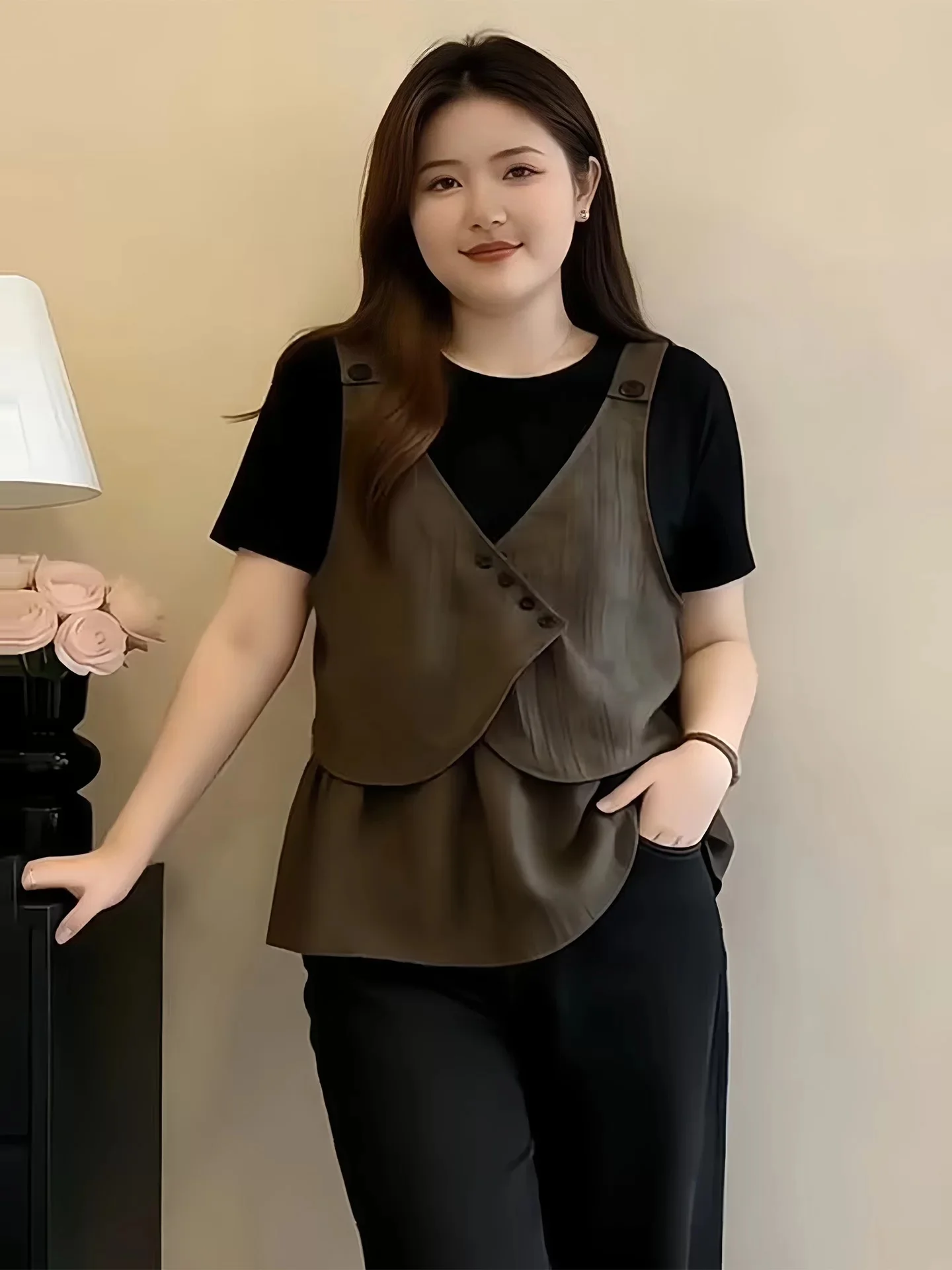 Summer New plus Size Big 2300 Pounds Fashionable Fake Two-Piece Loose Meat-Covering Versatile Short Sleeve T-Shirt Casual Style
Summer New plus Size Big 2300 Pounds Fashionable Fake Two-Piece Loose Meat-Covering Versatile Short Sleeve T-Shirt Casual Style