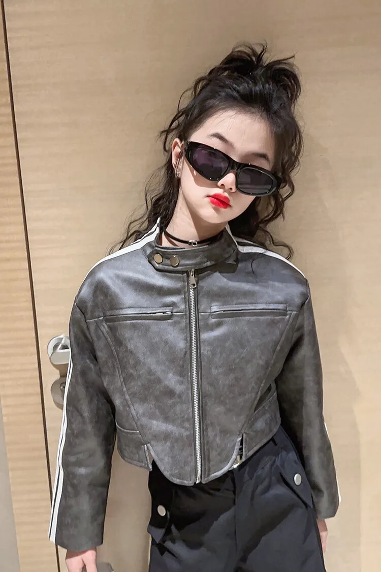 Girls' leather jacket 2023 new children's autumn Korean version fashionable and foreign top trend for girls' jackets
Girls' leather jacket 2023 new children's autumn Korean version fashionable and foreign top trend for girls' jackets