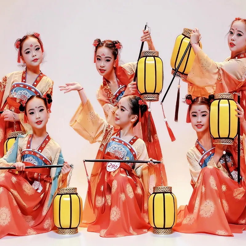 Changan Sanwanli Performance Costume Girls Classical Dance Performance Tang Palace Night Banquet Little Tang Servant Hanfu Dance
Changan Sanwanli Performance Costume Girls Classical Dance Performance Tang Palace Night Banquet Little Tang Servant Hanfu Dance