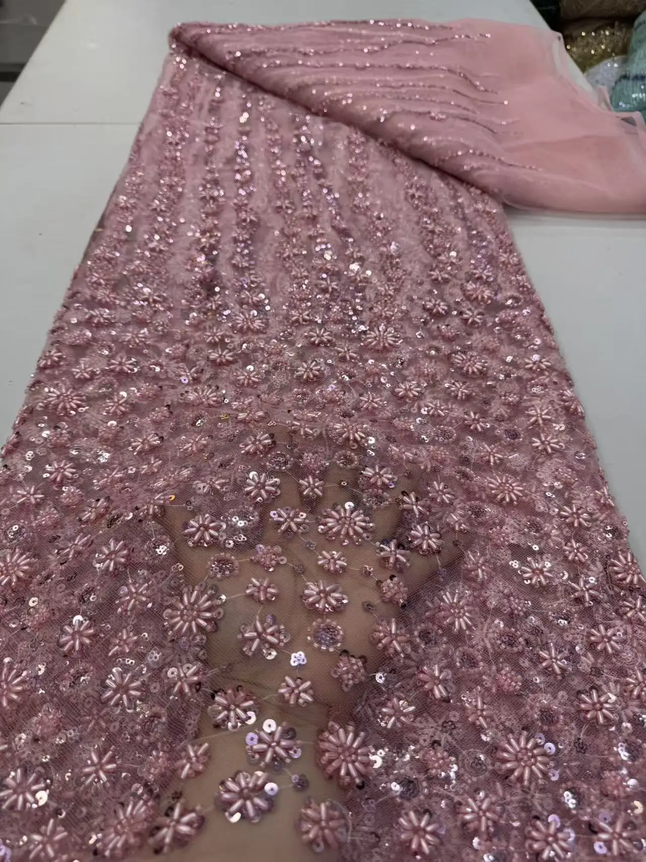 Luxury African Sequins Beaded Lace Fabric New High Quality Groom Nigerian Wedding Bridal Embroidery French Tulle Dress Materials
Luxury African Sequins Beaded Lace Fabric New High Quality Groom Nigerian Wedding Bridal Embroidery French Tulle Dress Materials