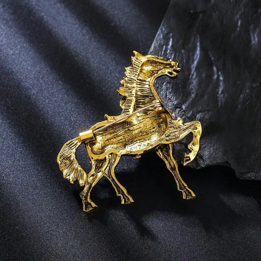 Vintage Enamel Galloping Horse Crystal Brooch Gold Tone Red Crystal Lapel Pin Unisex Fashion Jewelry
Vintage Enamel Galloping Horse Crystal Brooch Gold Tone Red Crystal Lapel Pin Unisex Fashion Jewelry
