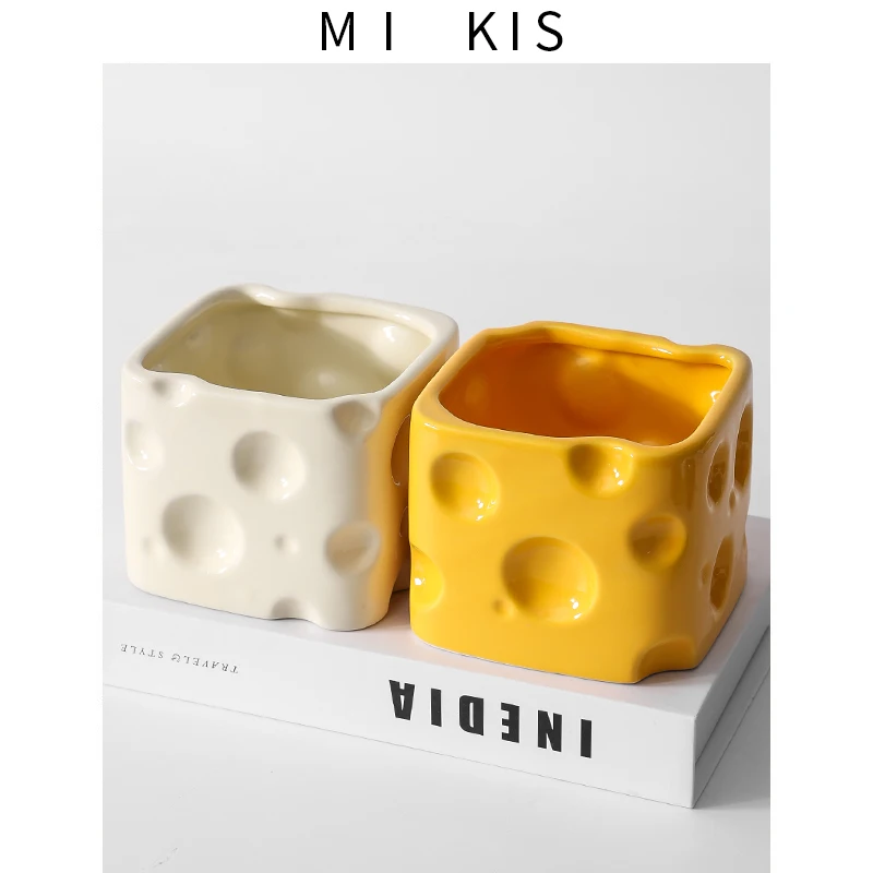Large Cartoon Cheese Desktop Trash Can Living Room Coffee Table Ceramic Home Dining Table Creative Storage Bucket Countertop
Large Cartoon Cheese Desktop Trash Can Living Room Coffee Table Ceramic Home Dining Table Creative Storage Bucket Countertop