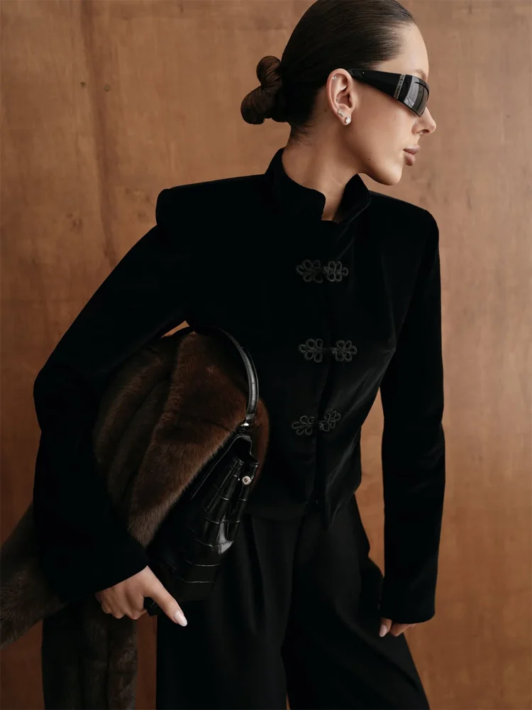 Chic Solid Stand Collar Military Jacket Women Casual Full Sleeve Single Breasted Short Napoleon Coat 2026 Lady Daily Street Wear
Chic Solid Stand Collar Military Jacket Women Casual Full Sleeve Single Breasted Short Napoleon Coat 2026 Lady Daily Street Wear