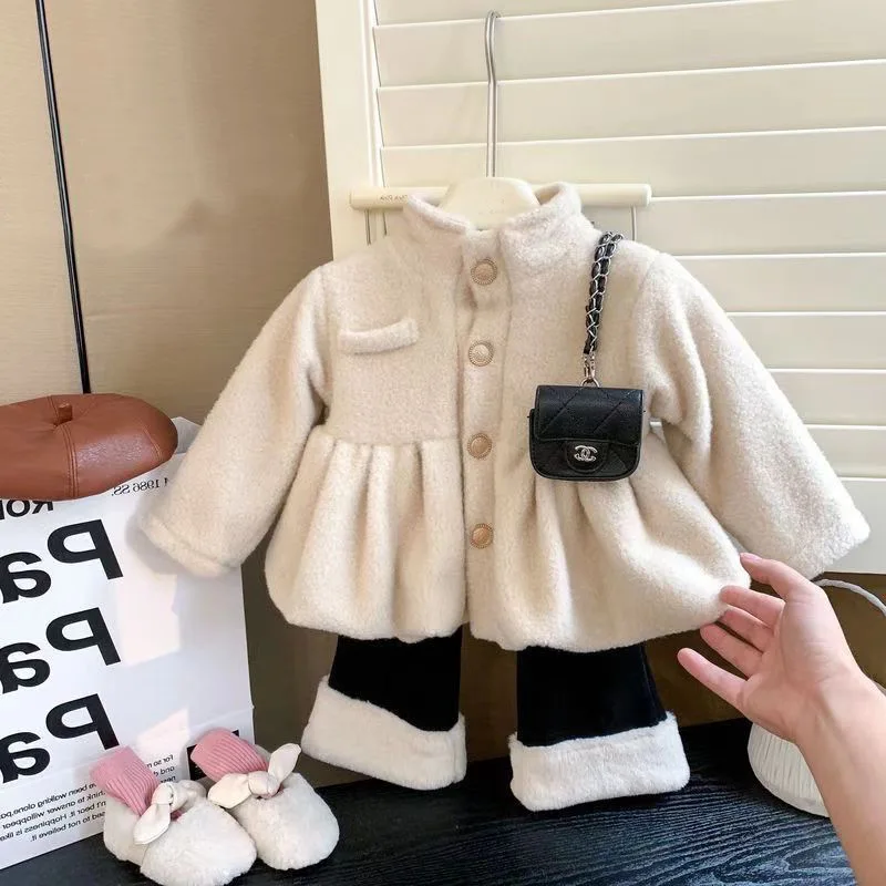 Girls Suits Korean Version Autumn and Winter Wear 2024 New Girl Baby Winter Coat Cashmere Pants Two-piece Set Fashion Suits
Girls Suits Korean Version Autumn and Winter Wear 2024 New Girl Baby Winter Coat Cashmere Pants Two-piece Set Fashion Suits