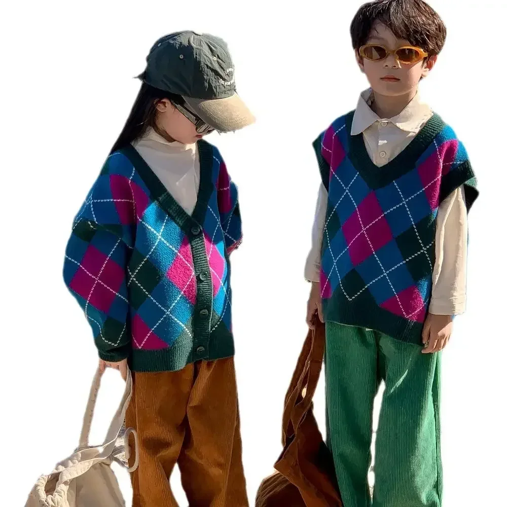 7084 Children's Sweater Or Vest 2023 Autumn New Korean Rhombic Knitted Boy's Sweater Cardigan Casual Loose Wool Vest
7084 Children's Sweater Or Vest 2023 Autumn New Korean Rhombic Knitted Boy's Sweater Cardigan Casual Loose Wool Vest