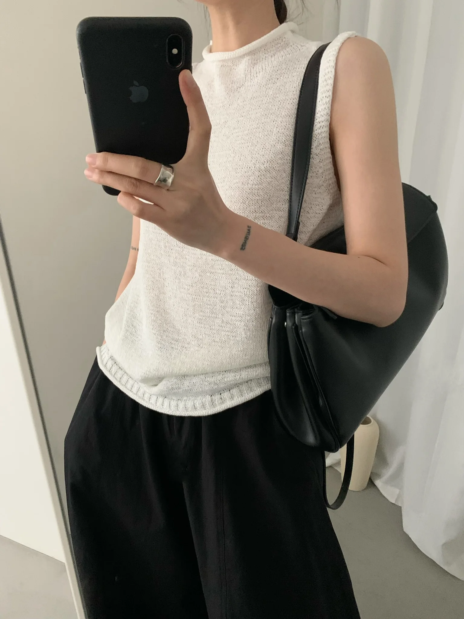 Chic Fashionable Half High Collar Short Sleeve Knitted Hollow out Linen Top Women's Regular Length Spring Season Garment
Chic Fashionable Half High Collar Short Sleeve Knitted Hollow out Linen Top Women's Regular Length Spring Season Garment