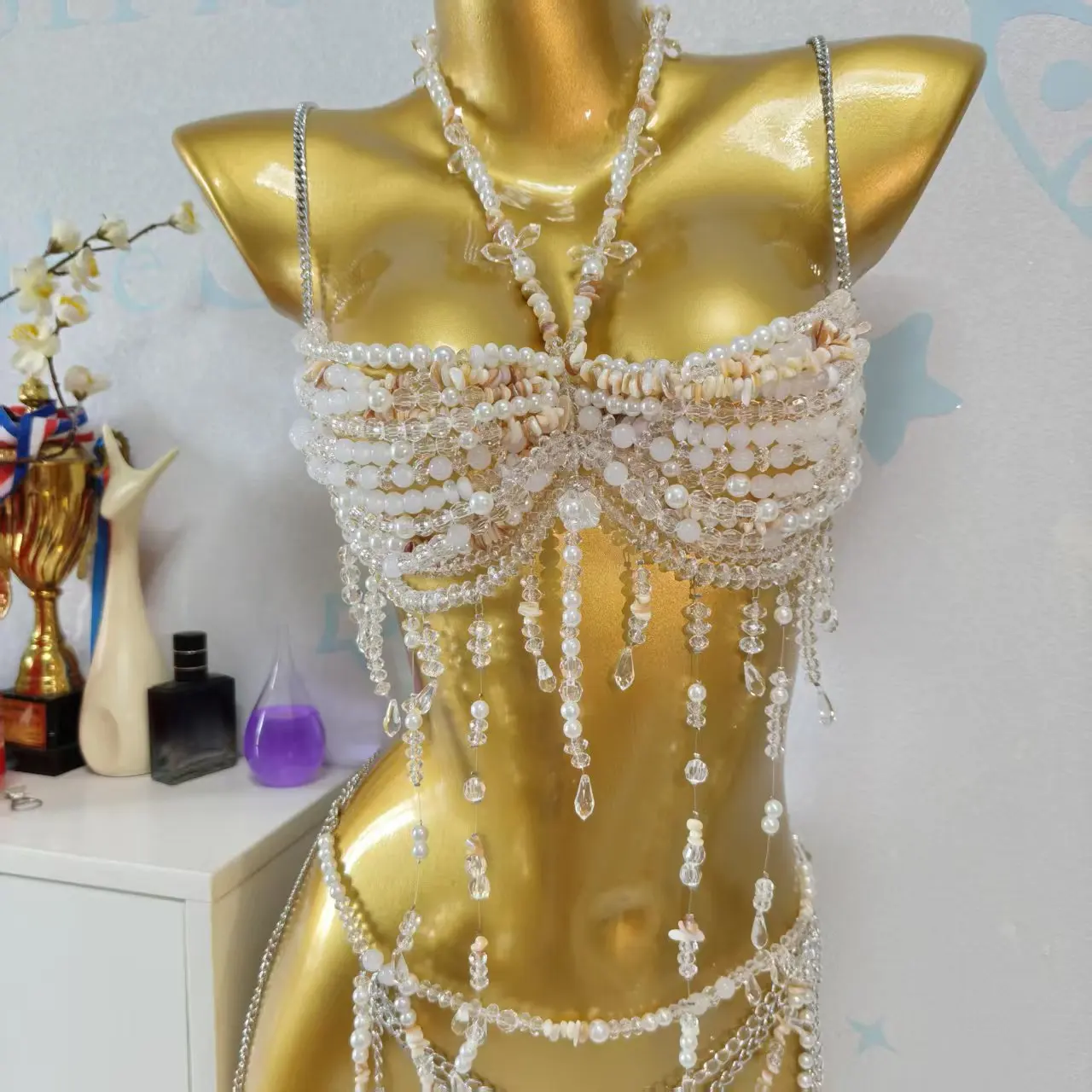Handmade Fashion BeadedBra Women's Top Small Tank Top Body Chain Chest Chain Hanging Neck Hollow Beaded Body Chain Set
Handmade Fashion BeadedBra Women's Top Small Tank Top Body Chain Chest Chain Hanging Neck Hollow Beaded Body Chain Set