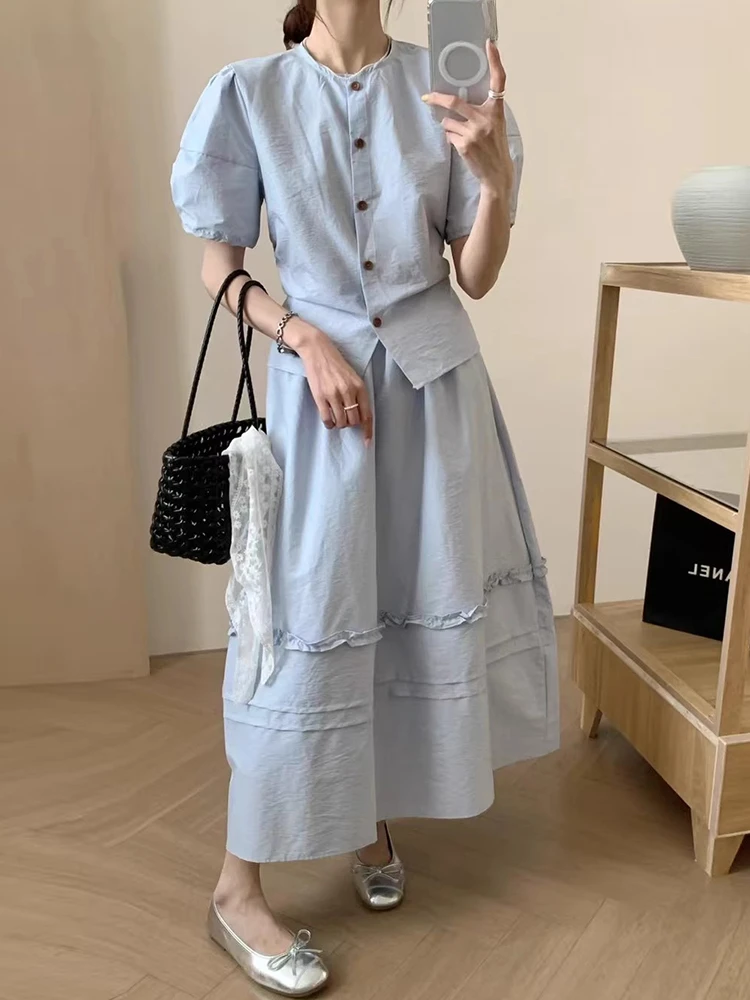 KUSAHIKI Summer French Elegant Single Breasted Short Sleeved Shirt + High Waisted Patchwork Ruffle Edge Skirts Set
KUSAHIKI Summer French Elegant Single Breasted Short Sleeved Shirt + High Waisted Patchwork Ruffle Edge Skirts Set