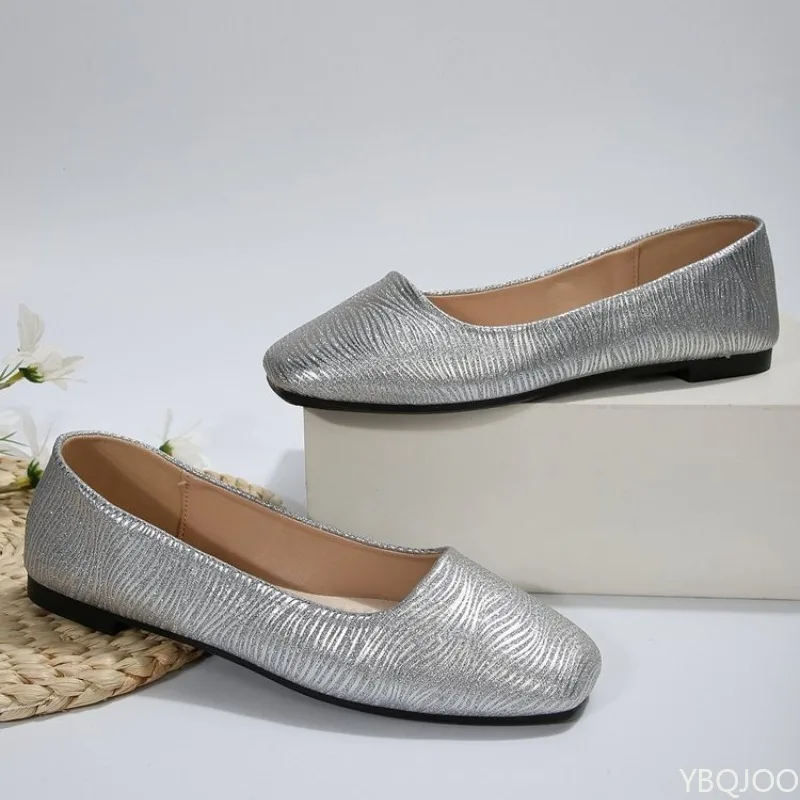 Модная женская обувь с неглубоким носком, новые весенне-осенние женские удобные туфли на мягкой подошве, женские балетки с квадратным носком
Модная женская обувь с неглубоким носком, новые весенне-осенние женские удобные туфли на мягкой подошве, женские балетки с квадратным носком