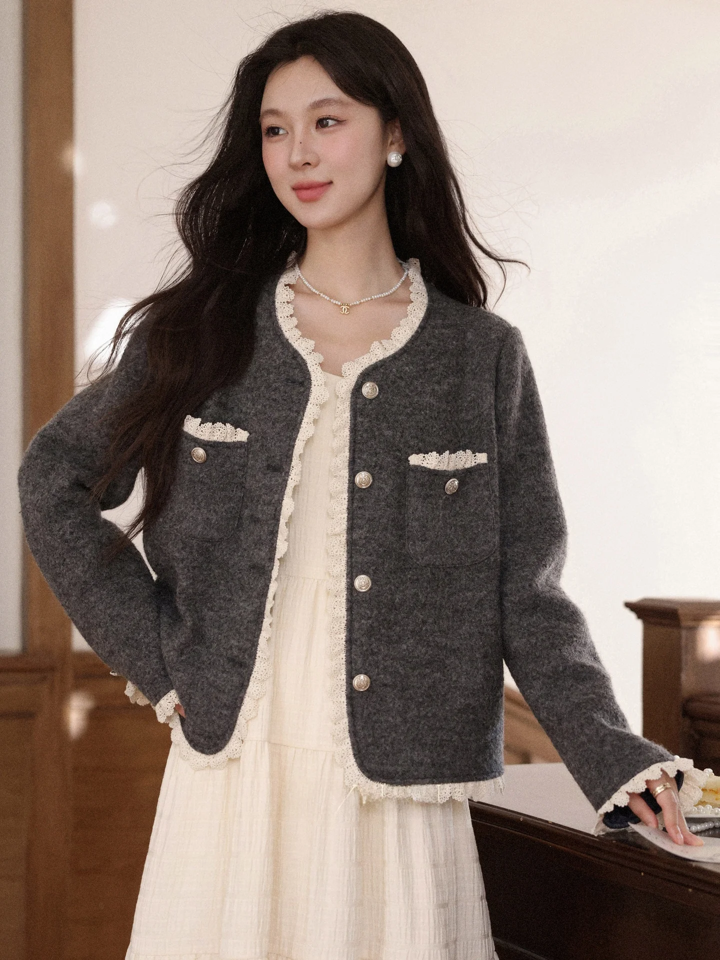 Ele ort ey Jaet Women's Loose Fit Autumn Winter Outerwear by Deer towards South Unique Design Versatile Ladies Coat
Ele ort ey Jaet Women's Loose Fit Autumn Winter Outerwear by Deer towards South Unique Design Versatile Ladies Coat