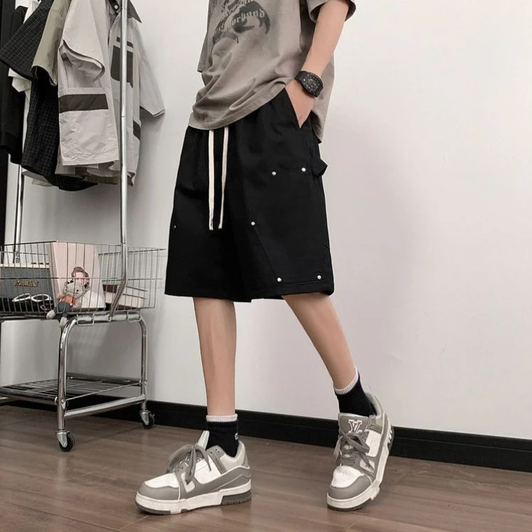 Men's Trendy American Style Workwear Summer Breezy Relaxed Fit Rivet Detail Knee-Length Casual Shorts Large Size
Men's Trendy American Style Workwear Summer Breezy Relaxed Fit Rivet Detail Knee-Length Casual Shorts Large Size