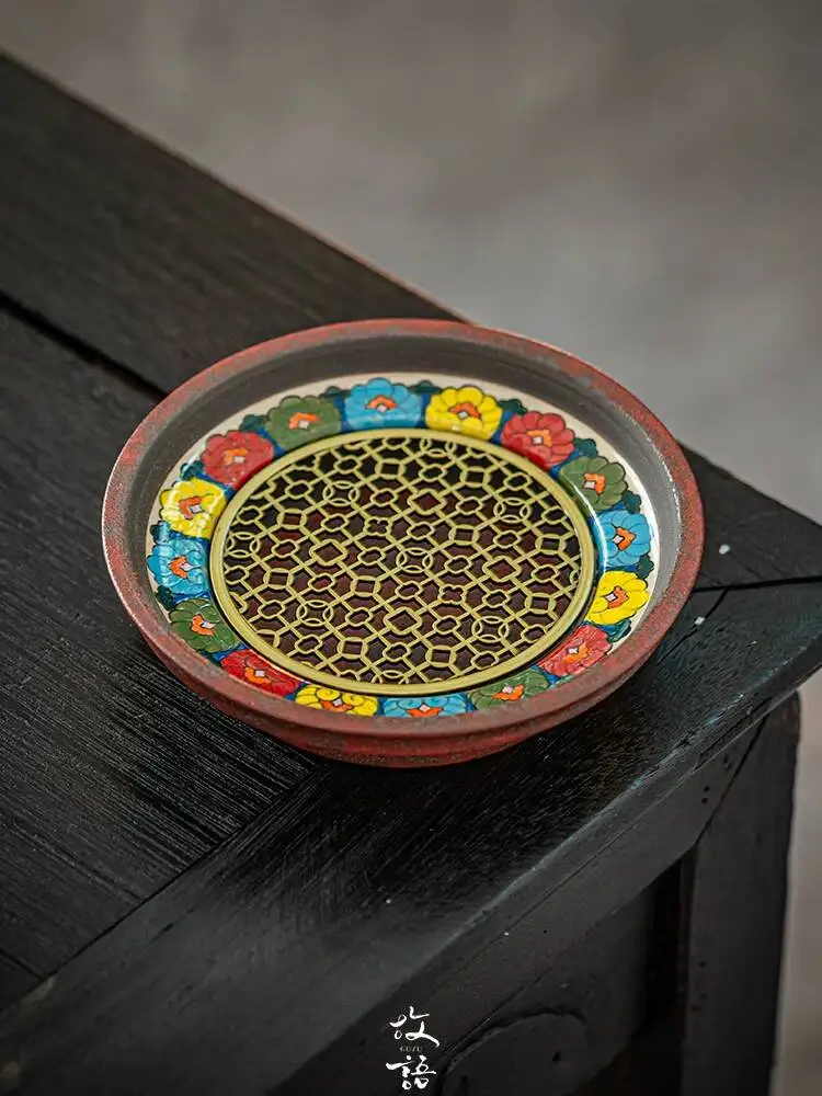 Hometown Hand-Painted Underglaze Color Dunhuang Flower Treasure Scented Tray Built Tea Ceremony Accessories Water Kettle Holder
Hometown Hand-Painted Underglaze Color Dunhuang Flower Treasure Scented Tray Built Tea Ceremony Accessories Water Kettle Holder