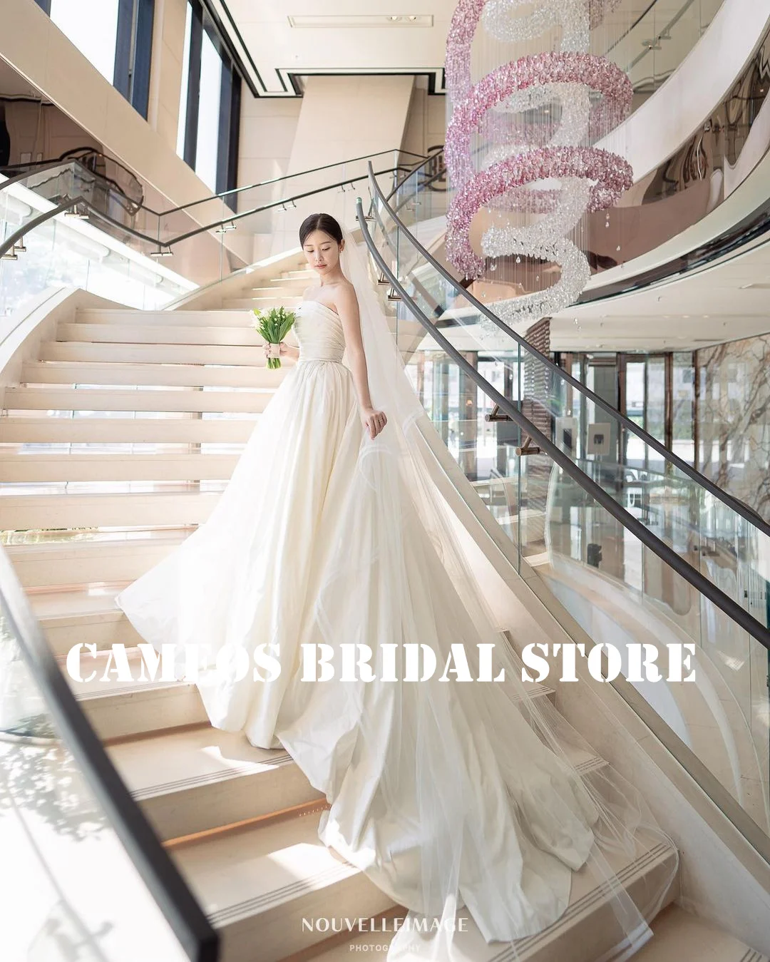 SONDR Custom Made Strapless 웨딩드레스 Wedding Dresses Satin A-Line Pleated Korea Evening Ivory Bride Gowns Women Bridal Dresses
SONDR Custom Made Strapless 웨딩드레스 Wedding Dresses Satin A-Line Pleated Korea Evening Ivory Bride Gowns Women Bridal Dresses