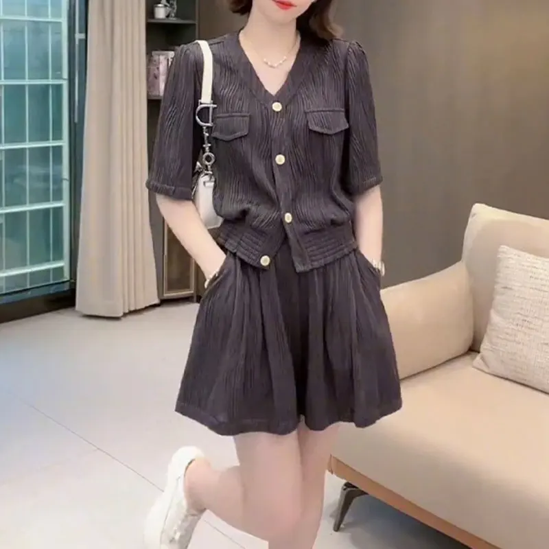 2024 Elegant Fashion Harajuku Slim Fit Female Clothes Sets Loose Casual All Match Button Short Sleeve Tops Solid Pockets Shorts
2024 Elegant Fashion Harajuku Slim Fit Female Clothes Sets Loose Casual All Match Button Short Sleeve Tops Solid Pockets Shorts