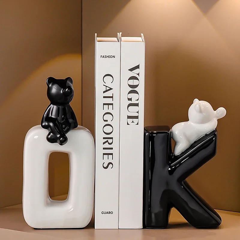 Black Small Cute Figurine White Accessories Gifts Women Aesthetic Figurine New Bathroom Escultura Decorativa Room Decoration
Black Small Cute Figurine White Accessories Gifts Women Aesthetic Figurine New Bathroom Escultura Decorativa Room Decoration