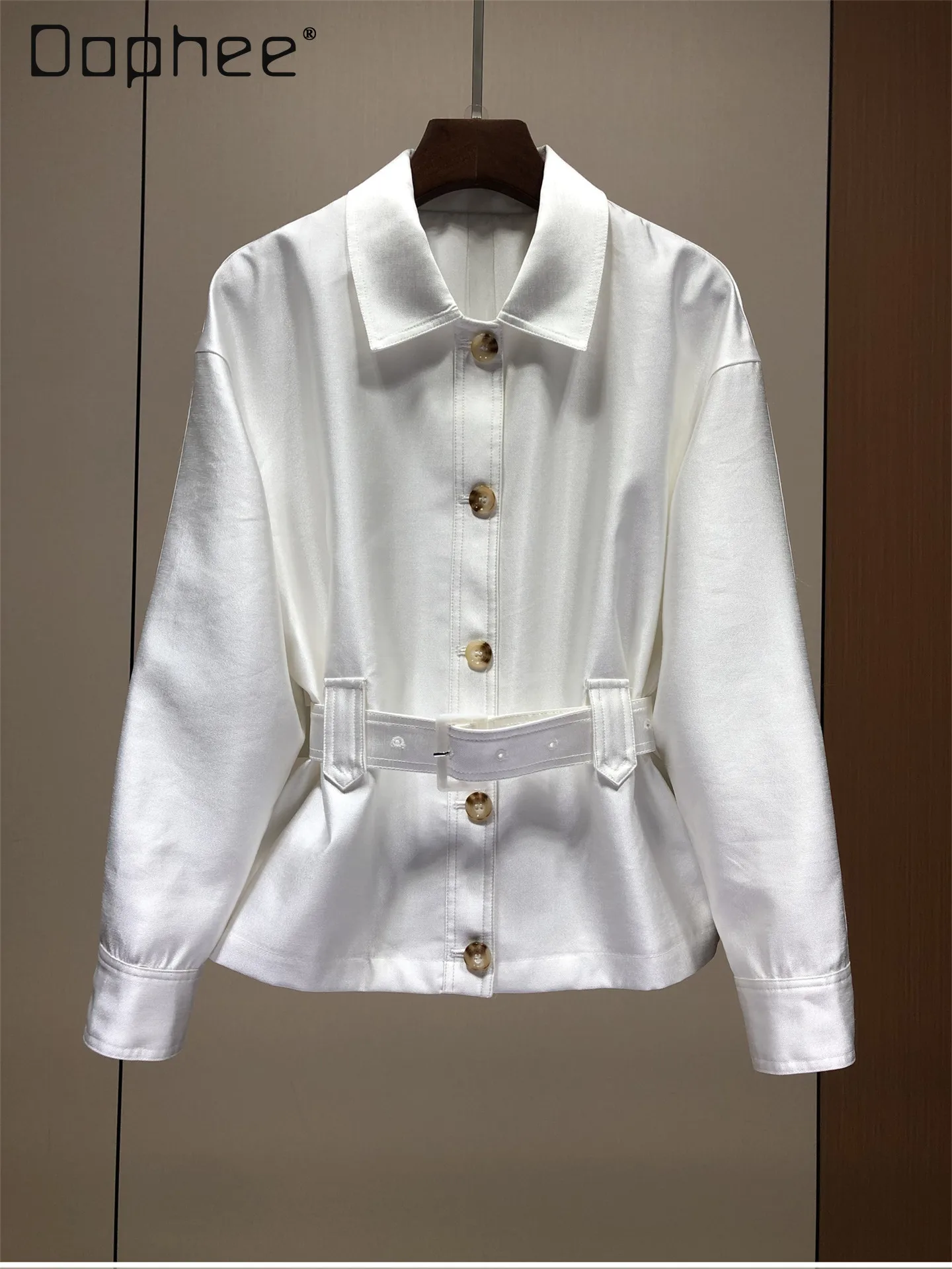 Spring European High-End Heavy Satin Short Trench Coat Commuter Style Fashion Turn-Down Collar Single-Breasted Belt Slim Coat
Spring European High-End Heavy Satin Short Trench Coat Commuter Style Fashion Turn-Down Collar Single-Breasted Belt Slim Coat