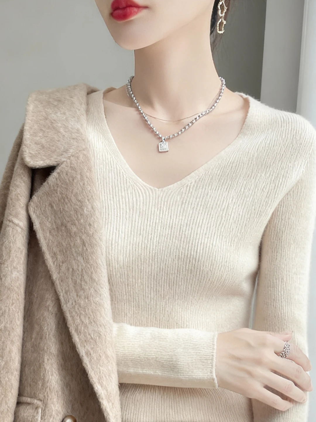 Ele Simple V-ne Knitwear Women's Slim Fit Warmth Inner Wear Low-ne Sweater Faionable Base irt Commute Sle
Ele Simple V-ne Knitwear Women's Slim Fit Warmth Inner Wear Low-ne Sweater Faionable Base irt Commute Sle