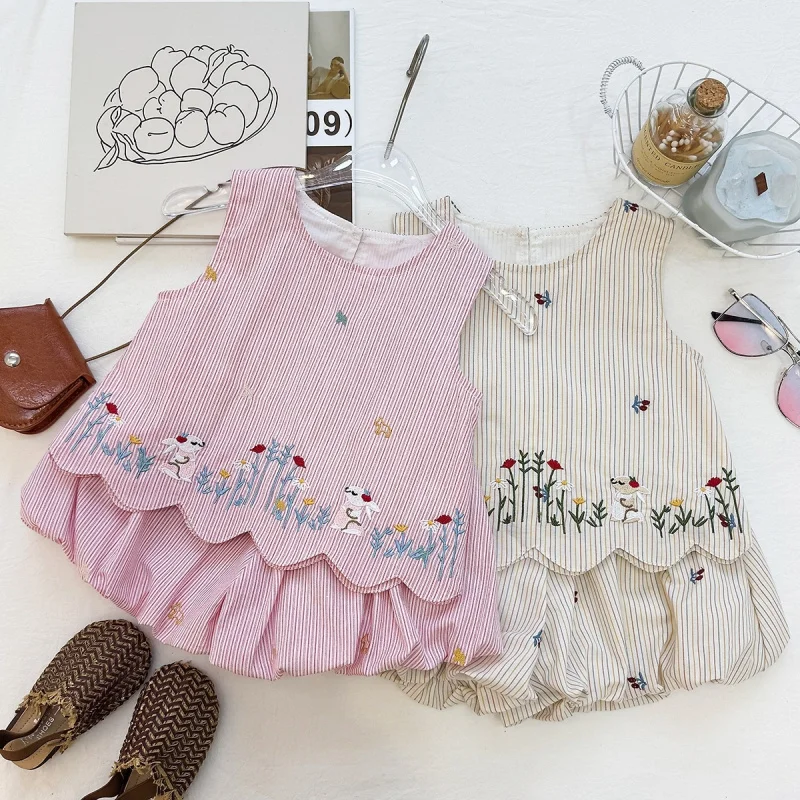 2026Summer new style girls' thin cute bunny embroidered floral sleeveless refreshing two-piece set for babies
2026Summer new style girls' thin cute bunny embroidered floral sleeveless refreshing two-piece set for babies