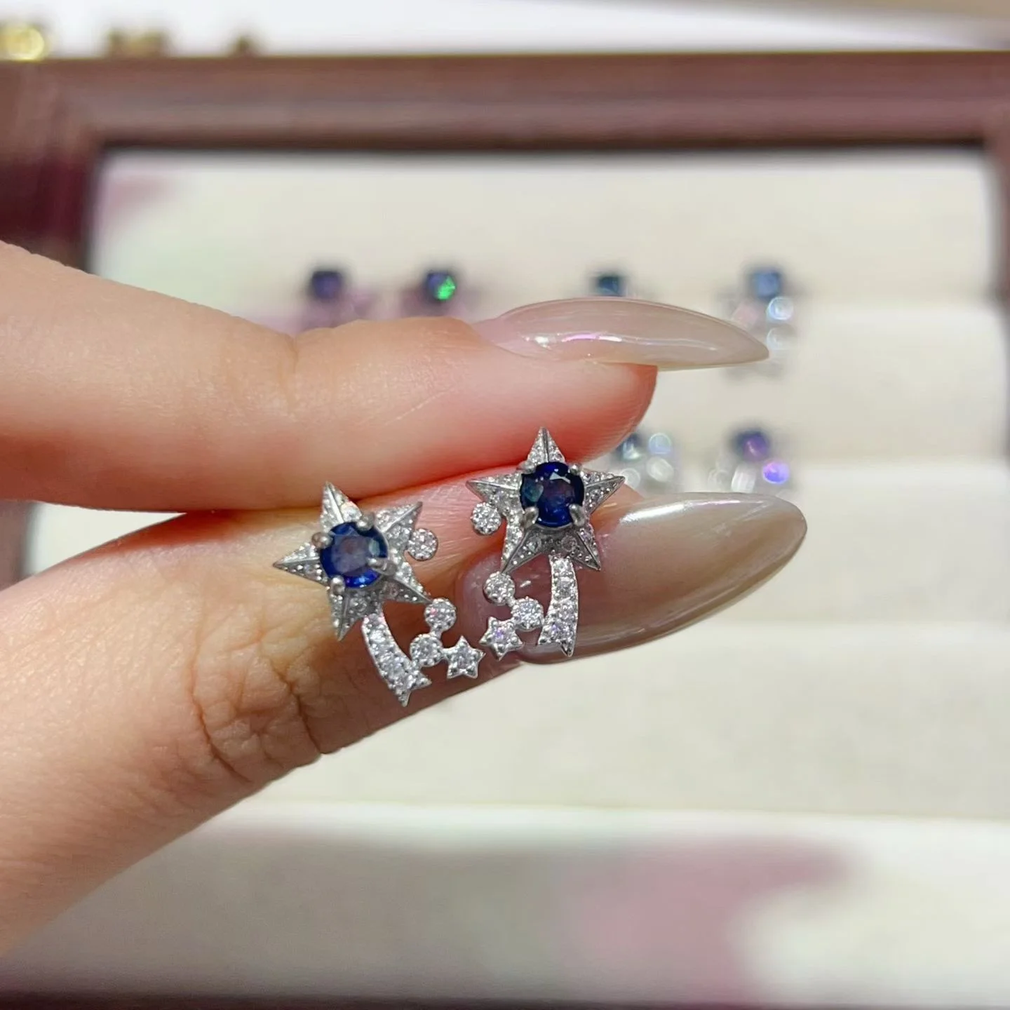 Certificated Ins Fashion Fine Earrings 925 Sterling Silver Natural Blue Sapphire Star Tassel Ear Drop Dangles High End Jewelry
Certificated Ins Fashion Fine Earrings 925 Sterling Silver Natural Blue Sapphire Star Tassel Ear Drop Dangles High End Jewelry