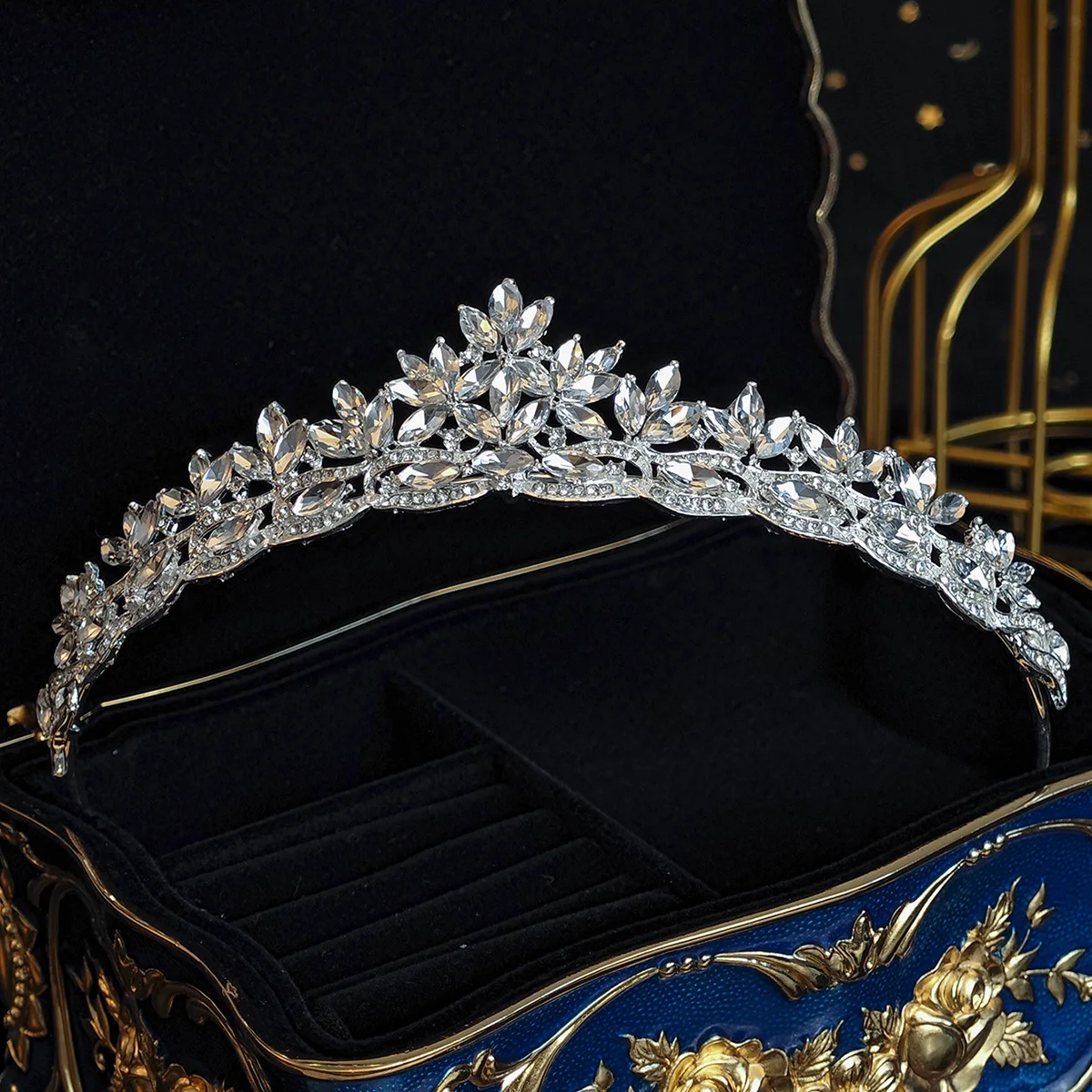 Свадебный ободок для волос для невесты, диадемы и короны, женские украшения с кристаллами, аксессуары, головной убор подружки невесты
Свадебный ободок для волос для невесты, диадемы и короны, женские украшения с кристаллами, аксессуары, головной убор подружки невесты