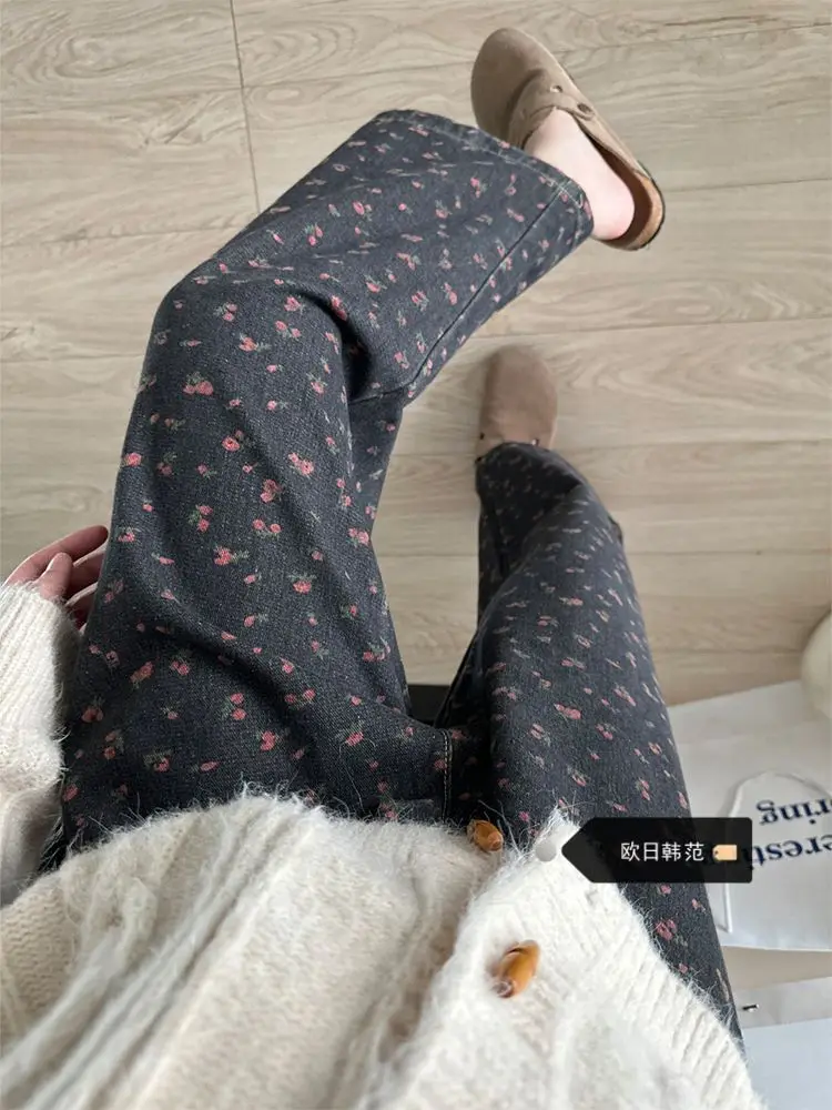 plus Size Floral Print Loose Fit Wide Leg Jeans Low Waist Zipper Closure Straight Cut Spring Summer New Style Ladies Denim Pants
plus Size Floral Print Loose Fit Wide Leg Jeans Low Waist Zipper Closure Straight Cut Spring Summer New Style Ladies Denim Pants