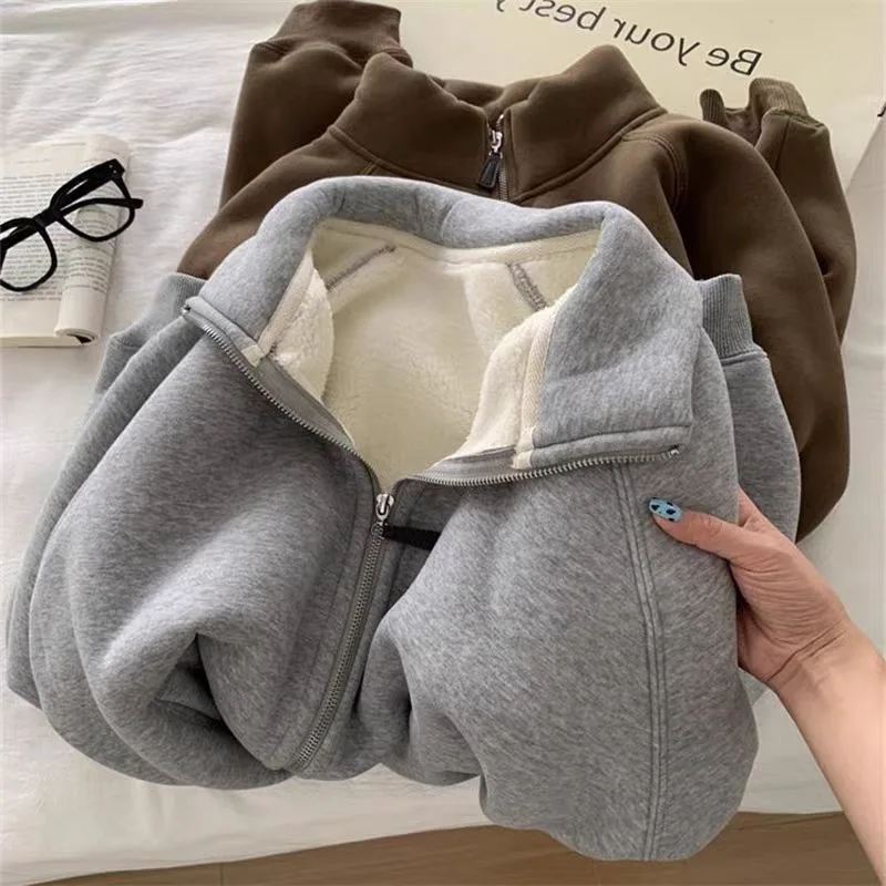 2025 Fashion Sweatshirt Women's Stand-up Collar Short Coat Autumn Winter Zipper-up Thicken Jacket Lady Warm Tops
2025 Fashion Sweatshirt Women's Stand-up Collar Short Coat Autumn Winter Zipper-up Thicken Jacket Lady Warm Tops