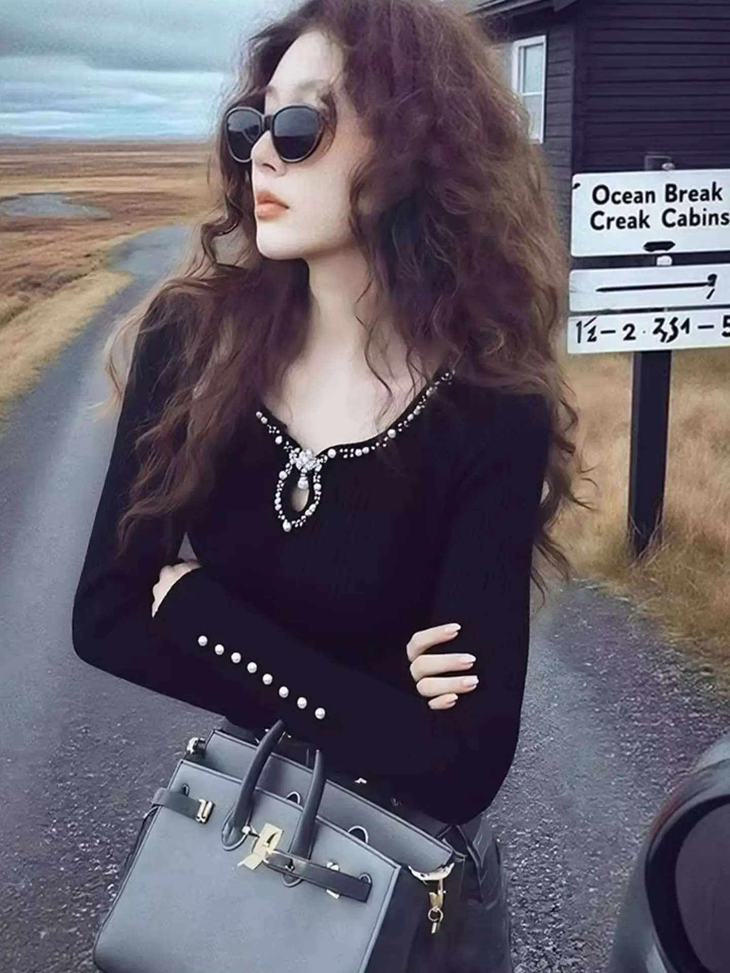 Вязаный лонгслив Ele с длинным рукавом, зима 2025, модный европейский бренд, с тяжелой вышивкой бисером, для повседневной носки, женский топ
Вязаный лонгслив Ele с длинным рукавом, зима 2025, модный европейский бренд, с тяжелой вышивкой бисером, для повседневной носки, женский топ