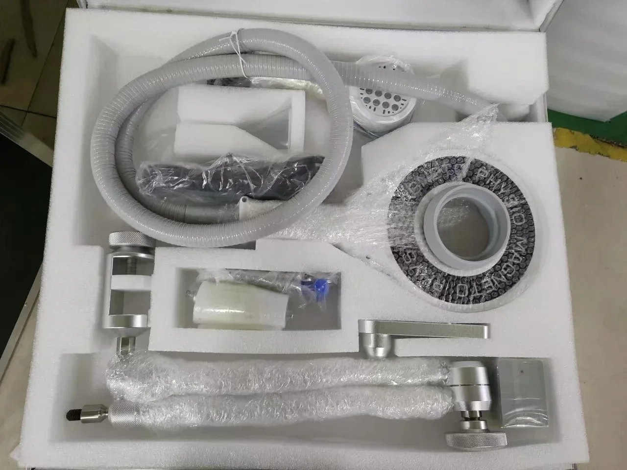 Portable Emtt Physio Magneto Therapy Magnetoterapia Pain Relief PEMF Sports Injury Therapy Magnetotherapy Physiotherapy Machine
Portable Emtt Physio Magneto Therapy Magnetoterapia Pain Relief PEMF Sports Injury Therapy Magnetotherapy Physiotherapy Machine