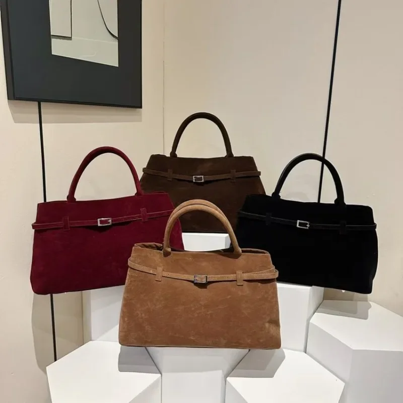 Glamorous Practical Diaper Bag Women's Luxury Leather Tote Vintage Crossbody Bag Minimalist Designer Large Capacity Elegant
Glamorous Practical Diaper Bag Women's Luxury Leather Tote Vintage Crossbody Bag Minimalist Designer Large Capacity Elegant