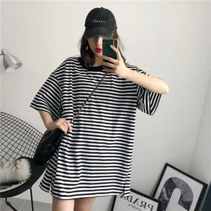 American Stripe Asymmetrical Hem Short Sleeve T-Shirt Women Summer Loose Retro Design Trendy Large Size Top
American Stripe Asymmetrical Hem Short Sleeve T-Shirt Women Summer Loose Retro Design Trendy Large Size Top