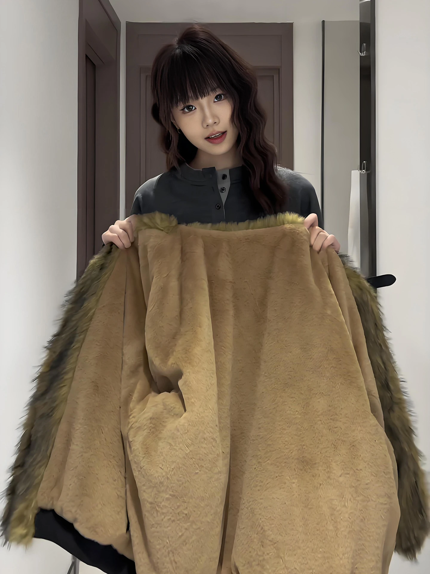 Men's Fce Lined Jaet ort Quilted Cotton Workwear Jaet with Fur Collar American Retro Sle Winter Warm Coat
Men's Fce Lined Jaet ort Quilted Cotton Workwear Jaet with Fur Collar American Retro Sle Winter Warm Coat