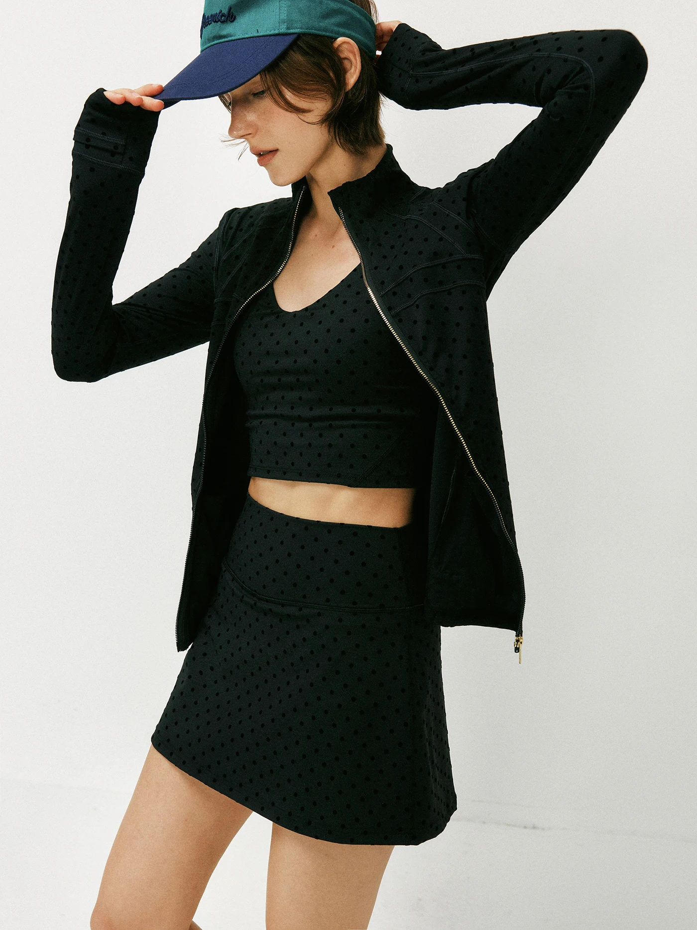 No-Wire Bra Polka Dot Flocking High-Elastic Yoga Vest Skirt Set with Built-In Chest Pad Women's Fashion Summer Wear
No-Wire Bra Polka Dot Flocking High-Elastic Yoga Vest Skirt Set with Built-In Chest Pad Women's Fashion Summer Wear