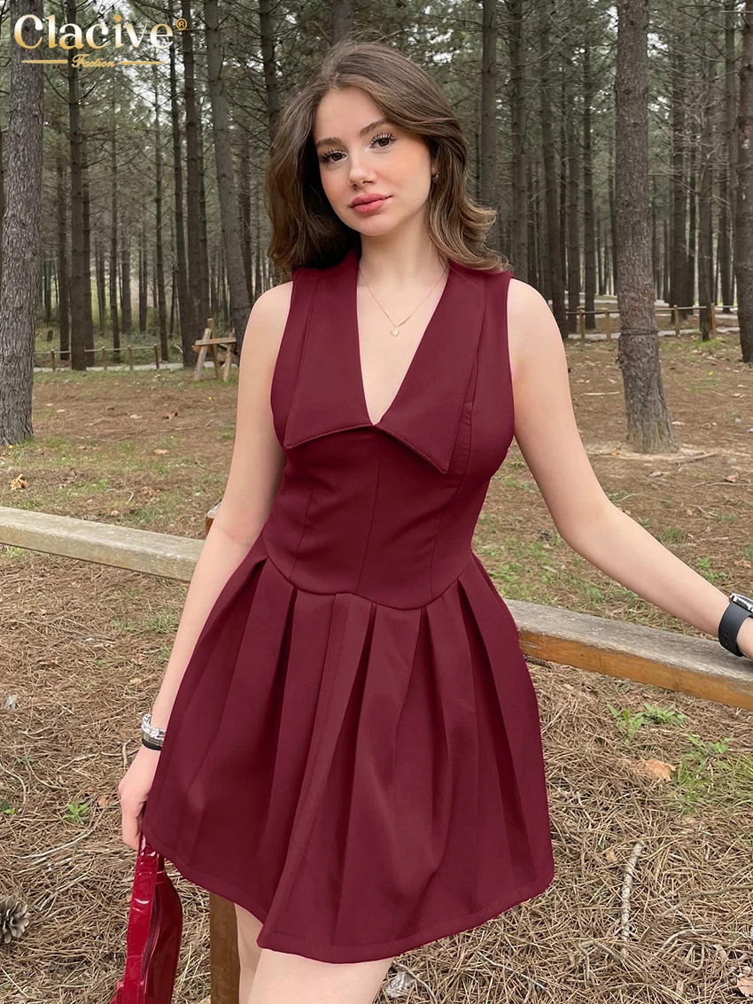 Clacive Summer Slim Red Women's Dress 2025 Sexy Lapel Sleeveless Mini Dresses Elegant Classic Pleated Female Dress Streetwear
Clacive Summer Slim Red Women's Dress 2025 Sexy Lapel Sleeveless Mini Dresses Elegant Classic Pleated Female Dress Streetwear