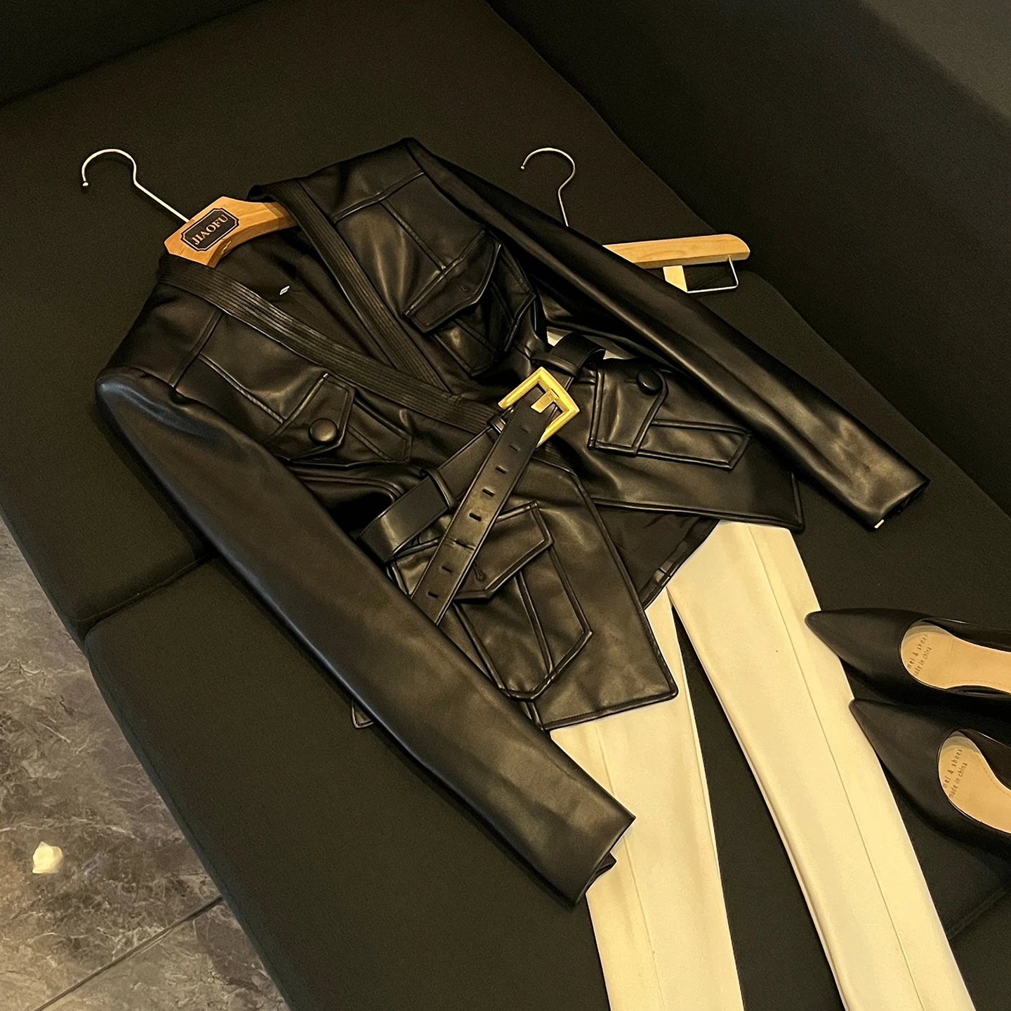 Slim Fit Leather Jaet Belted Waist Celebri Faion Early Autumn New Sle Women's PU Leather Coat AK25 Long Sve
Slim Fit Leather Jaet Belted Waist Celebri Faion Early Autumn New Sle Women's PU Leather Coat AK25 Long Sve