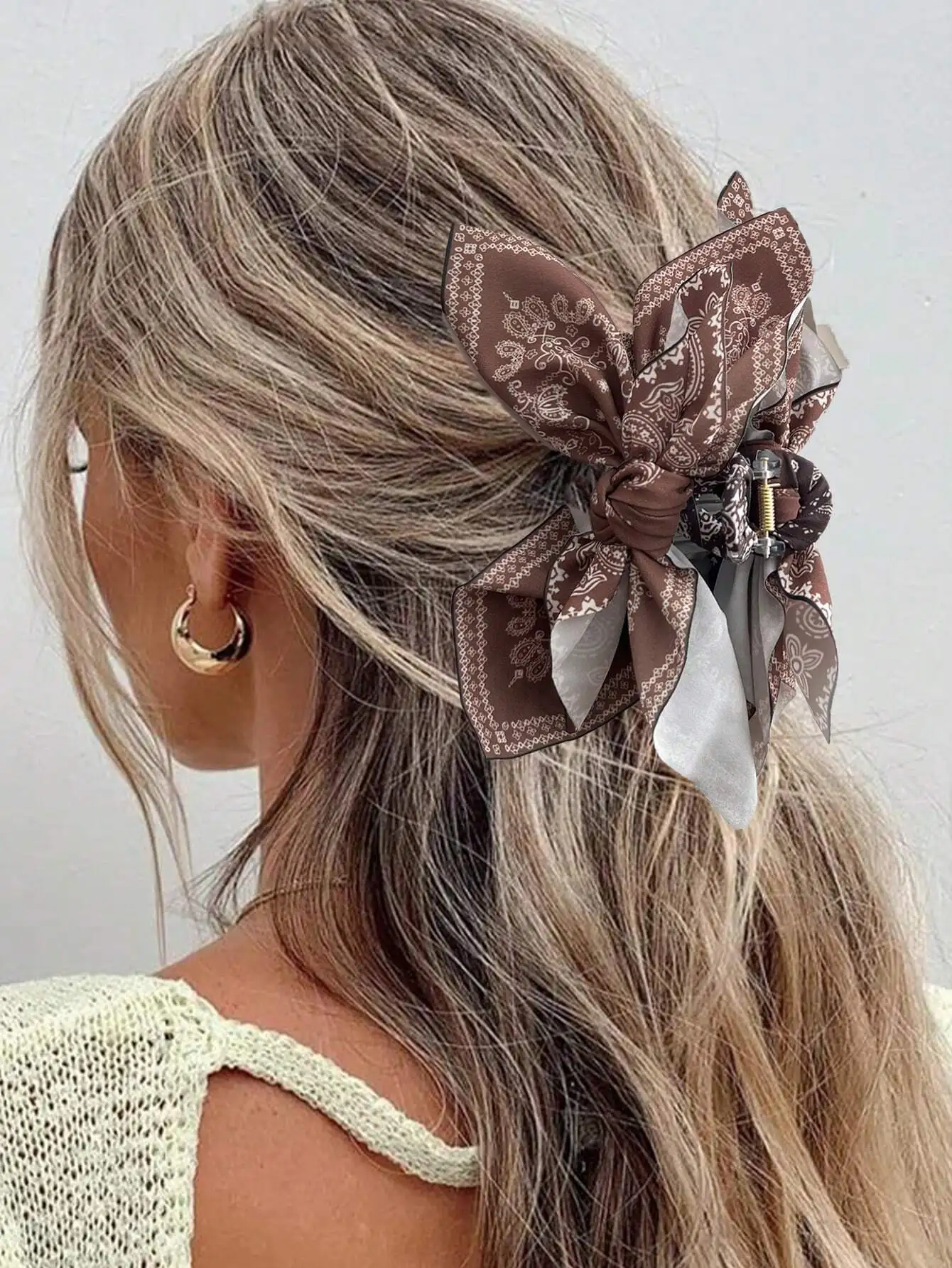 1pc Cashew Flower Bow Hair Clip, Bohemian Style, Suitable For Vacations And Various Festivals To Take Pictures
1pc Cashew Flower Bow Hair Clip, Bohemian Style, Suitable For Vacations And Various Festivals To Take Pictures