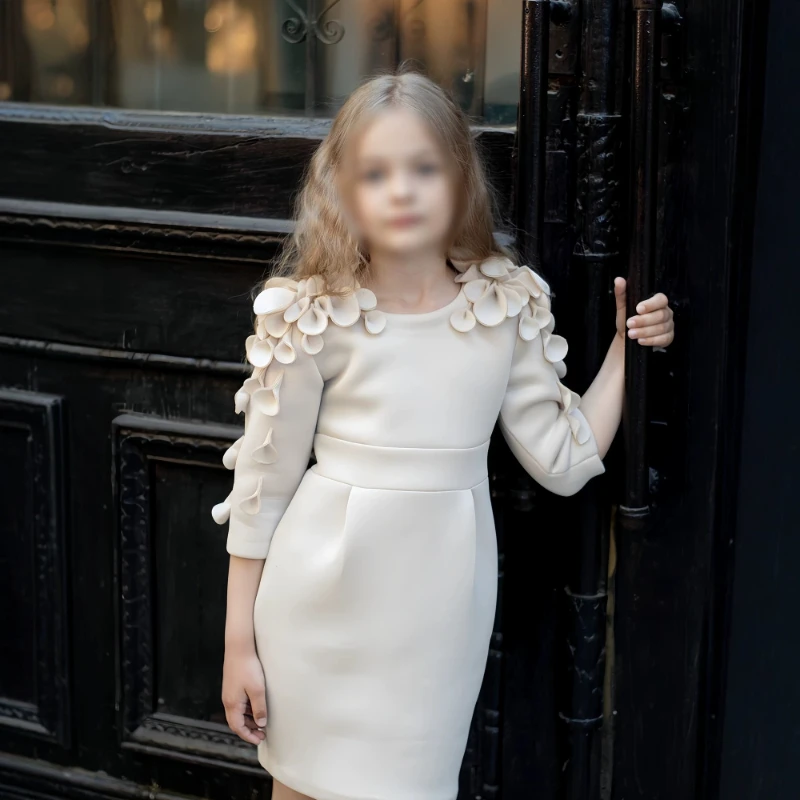 2026 New Girls Long Sleeve Dress Children Sweet Floral Princess Gown Fashion Elegant Formal Piano Performance Pageant Costume
2026 New Girls Long Sleeve Dress Children Sweet Floral Princess Gown Fashion Elegant Formal Piano Performance Pageant Costume