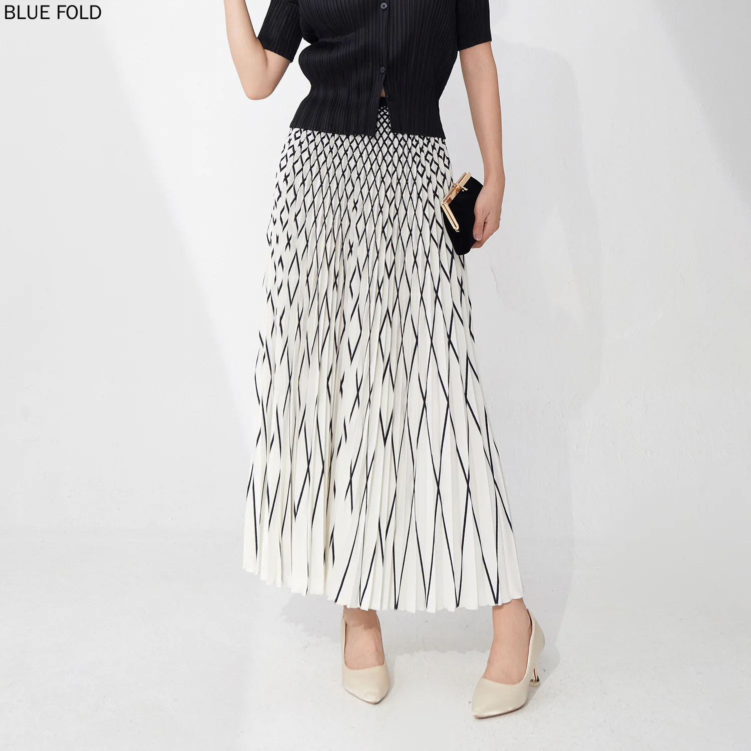 Summer Pleated Skirt Women's High-end Long Dress Loose Waist Drape Loose Stripes Fashionable and Versatile Miyake Skirt
Summer Pleated Skirt Women's High-end Long Dress Loose Waist Drape Loose Stripes Fashionable and Versatile Miyake Skirt