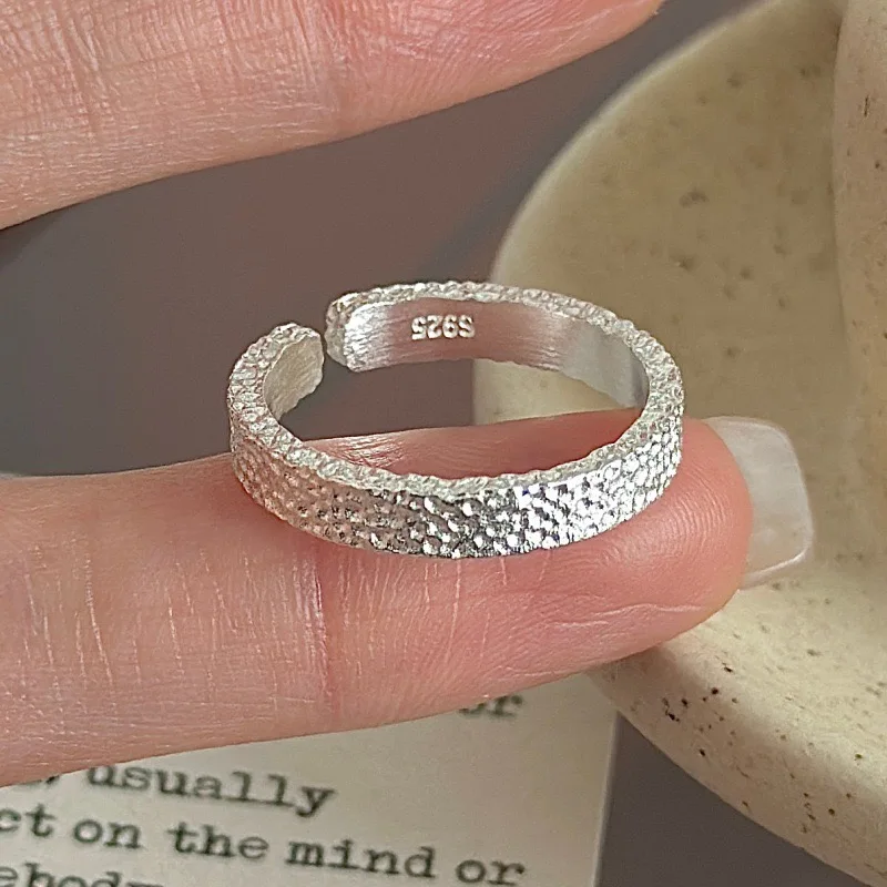BF CLUB 925 Sterling Rings for Women Simple Geometric Handmade Irregular Simple Narrow Ring Allergy For Birthday Gift
BF CLUB 925 Sterling Rings for Women Simple Geometric Handmade Irregular Simple Narrow Ring Allergy For Birthday Gift