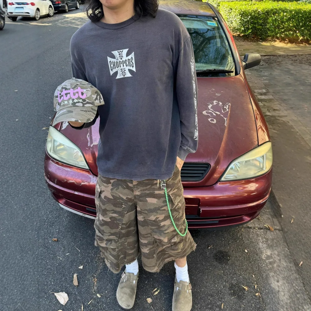 West Coast Choppers Men's Retro Hollowed-out Cross-Design Washed Long-Sleeved T-Shirt
West Coast Choppers Men's Retro Hollowed-out Cross-Design Washed Long-Sleeved T-Shirt