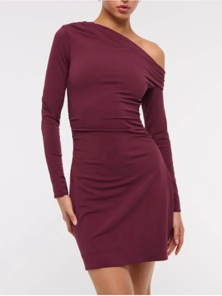 2024 New Loose Sloping Collar Long Sleeved Burgundy Women's Dress Parties Dating Elegant Commuting Style Autumn Dresses
2024 New Loose Sloping Collar Long Sleeved Burgundy Women's Dress Parties Dating Elegant Commuting Style Autumn Dresses