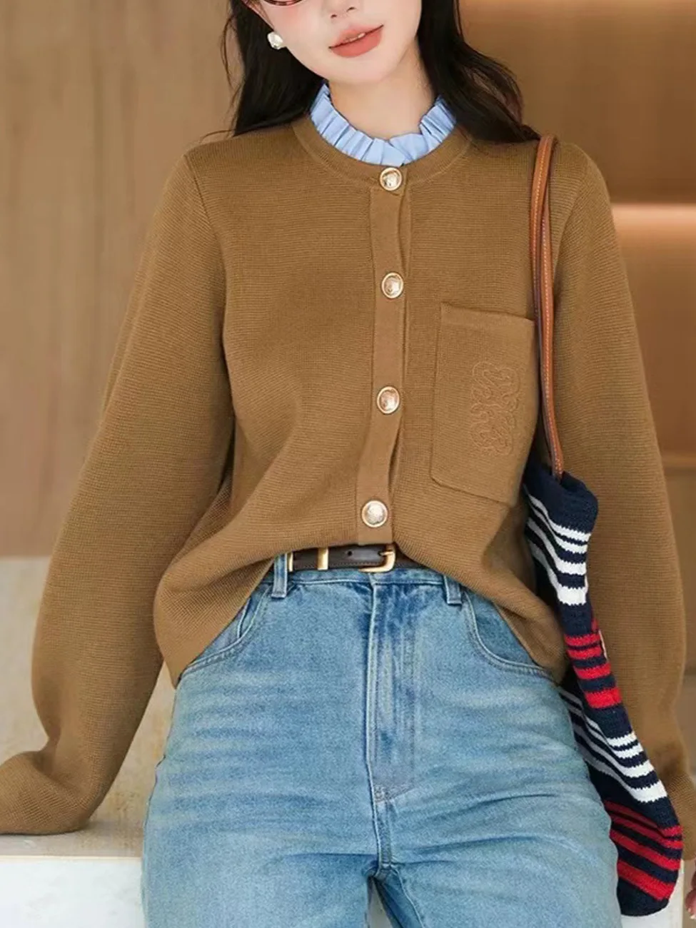 Detachable Ruffled Collar Women Sweater Coat Embroidery Long Sleeve FemaleSingle Breasted Knit Cardigan with One Pocket
Detachable Ruffled Collar Women Sweater Coat Embroidery Long Sleeve FemaleSingle Breasted Knit Cardigan with One Pocket