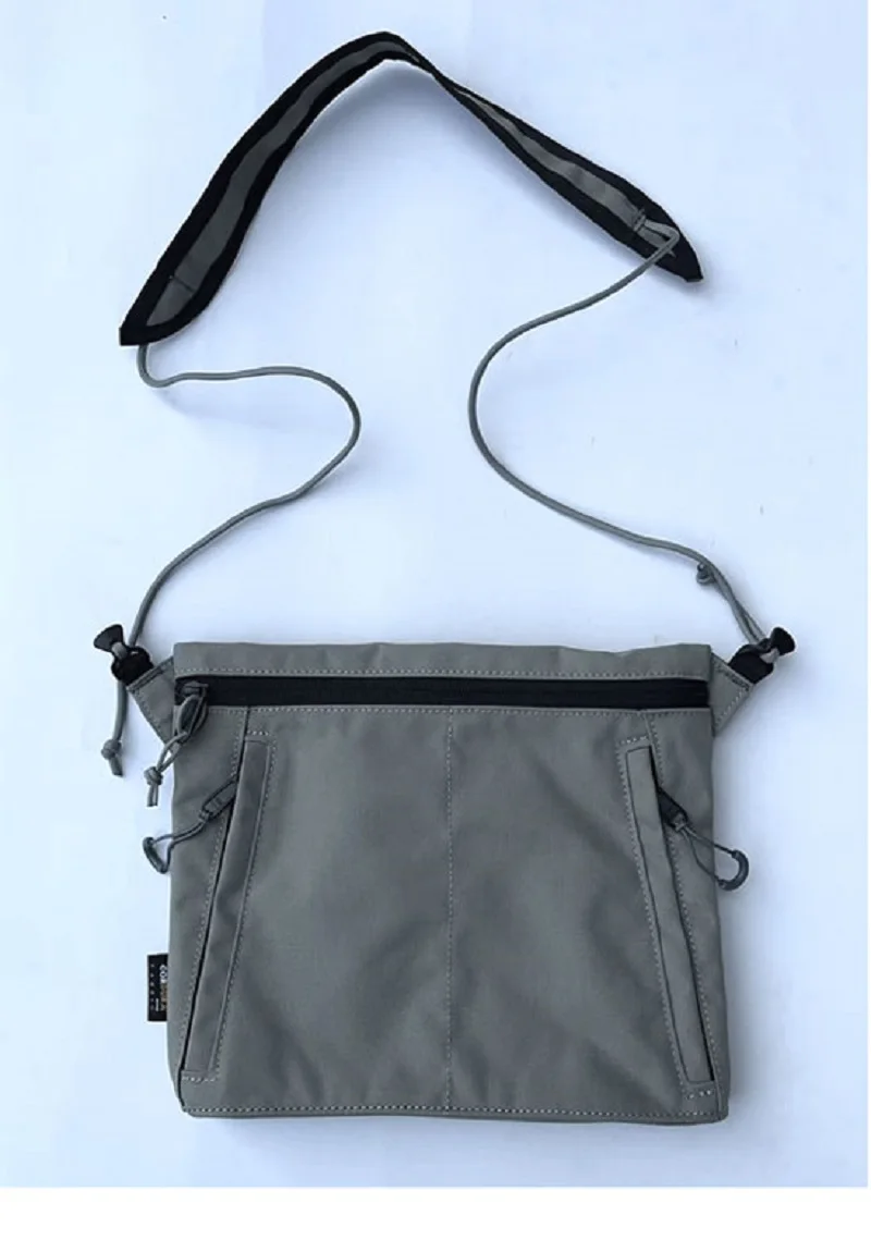 Многофункциональная износостойкая сумка через плечо для отдыха и отдыха
Многофункциональная износостойкая сумка через плечо для отдыха и отдыха