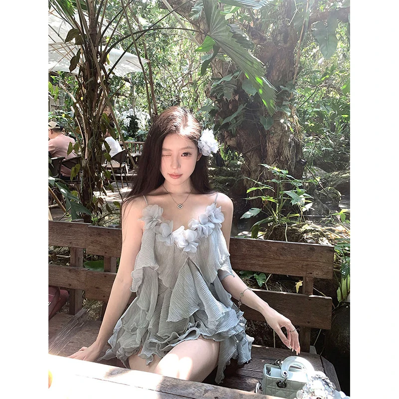 Элегантное шифоновое мини-платье с цветочным принтом, женская мода, отпускные платья с оборками и v-образным вырезом, летние сказочные корейские платья на тонких бретельках, новинка
Элегантное шифоновое мини-платье с цветочным принтом, женская мода, отпускные платья с оборками и v-образным вырезом, летние сказочные корейские платья на тонких бретельках, новинка