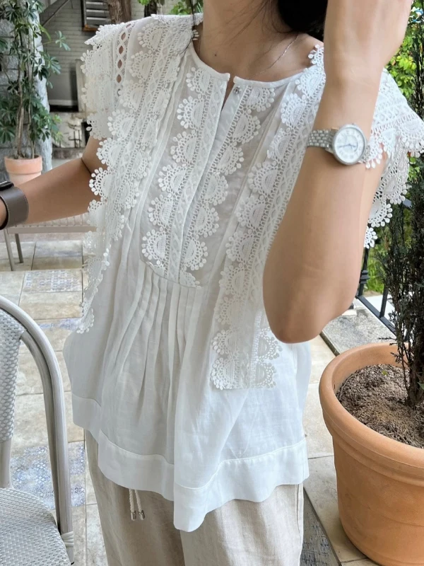 Loose Lace Hollow out Doll irt Women's Svel Vest round Ne Gored Skirt Sle Summer Cool Feeling Thin Cotton Blend
Loose Lace Hollow out Doll irt Women's Svel Vest round Ne Gored Skirt Sle Summer Cool Feeling Thin Cotton Blend