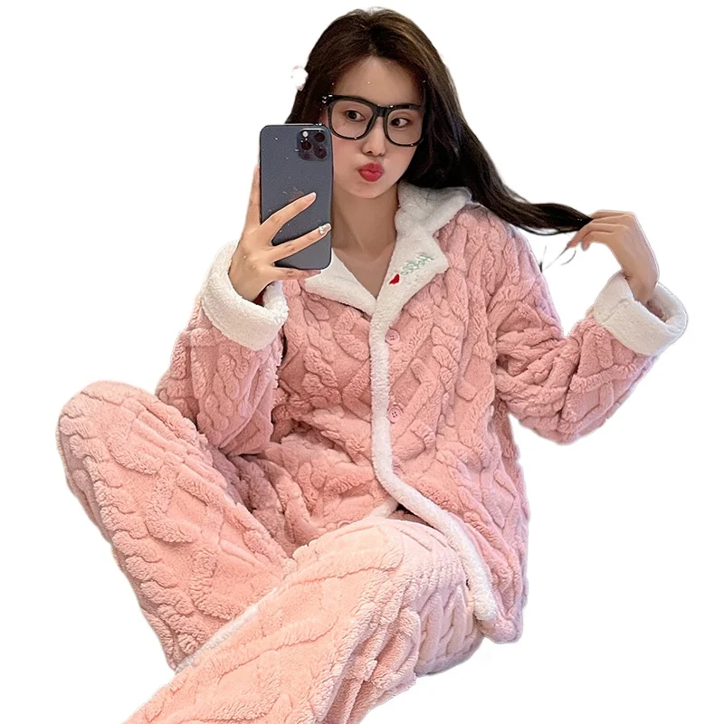 Autumn and Winter Women's Coral Fleece Sweet and Cute Fleece Home Casual Pajamas Can Be Worn Outside Women's Cardigan Set
Autumn and Winter Women's Coral Fleece Sweet and Cute Fleece Home Casual Pajamas Can Be Worn Outside Women's Cardigan Set