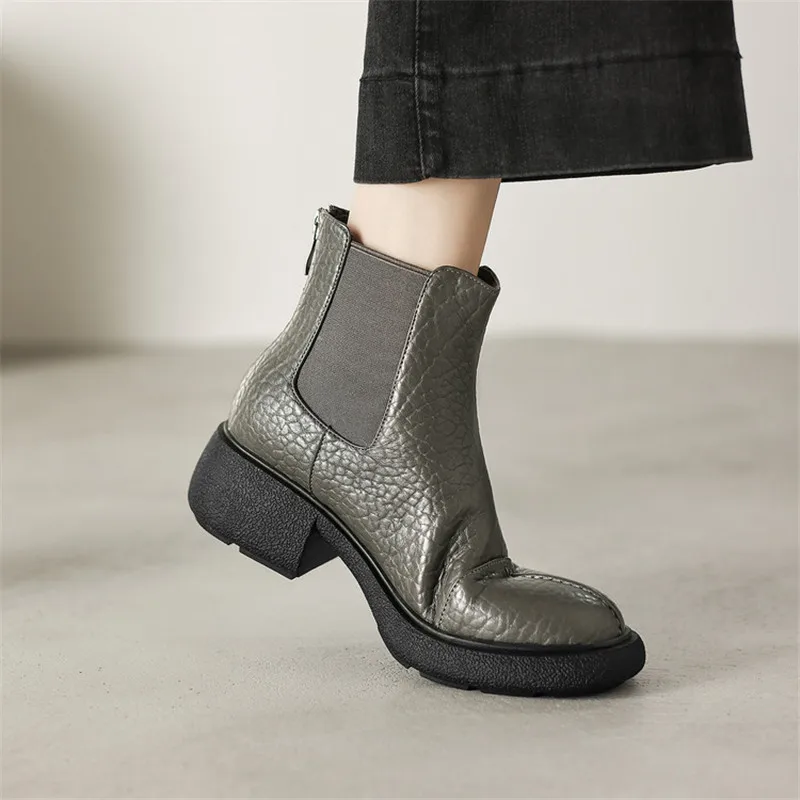 Новые осенне-зимние женские ботинки из спилка, короткие ботинки с круглым носком для женщин, модная женская обувь на высоком каблуке в стиле ретро, ботинки челси
Новые осенне-зимние женские ботинки из спилка, короткие ботинки с круглым носком для женщин, модная женская обувь на высоком каблуке в стиле ретро, ботинки челси
