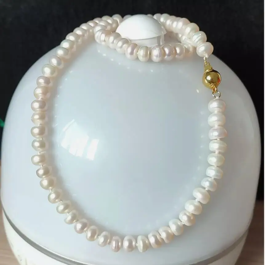 Beautiful 7-8mm Natural White Freshwater Pearl Necklace 16"-36in 18Kp Gold Clasp
Beautiful 7-8mm Natural White Freshwater Pearl Necklace 16"-36in 18Kp Gold Clasp