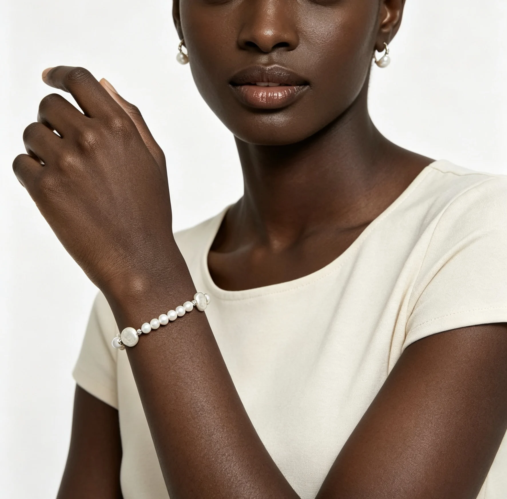 Chic Simple Pearl Bracelet Versatile for Stacking & Layering
Chic Simple Pearl Bracelet Versatile for Stacking & Layering