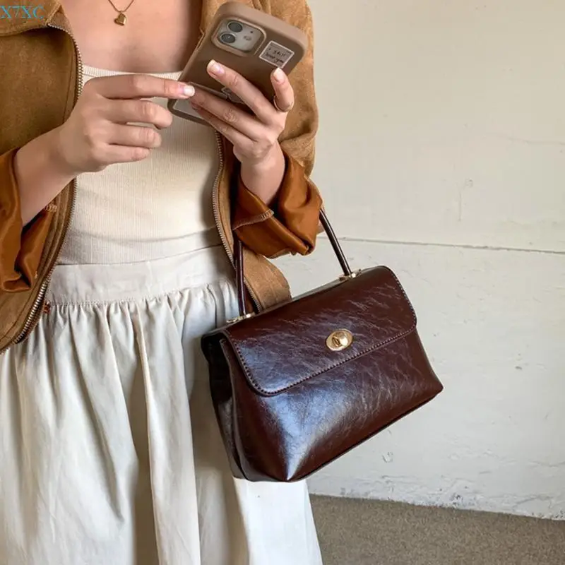 X7XC Womens PU Leather Shoulder Bag Simple Solid Color Vintage Flap Crossbody Handbag
X7XC Womens PU Leather Shoulder Bag Simple Solid Color Vintage Flap Crossbody Handbag